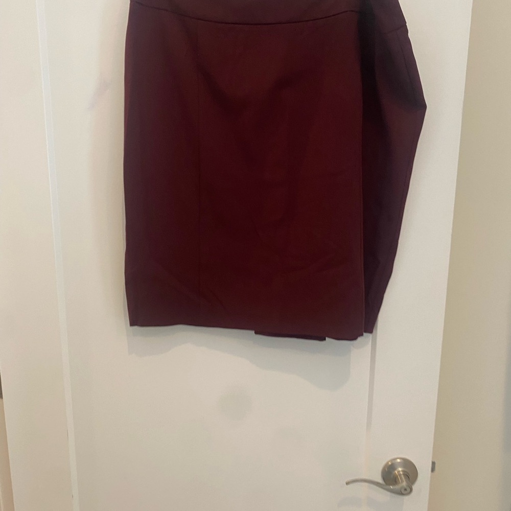 New York & Company Deep Skirt